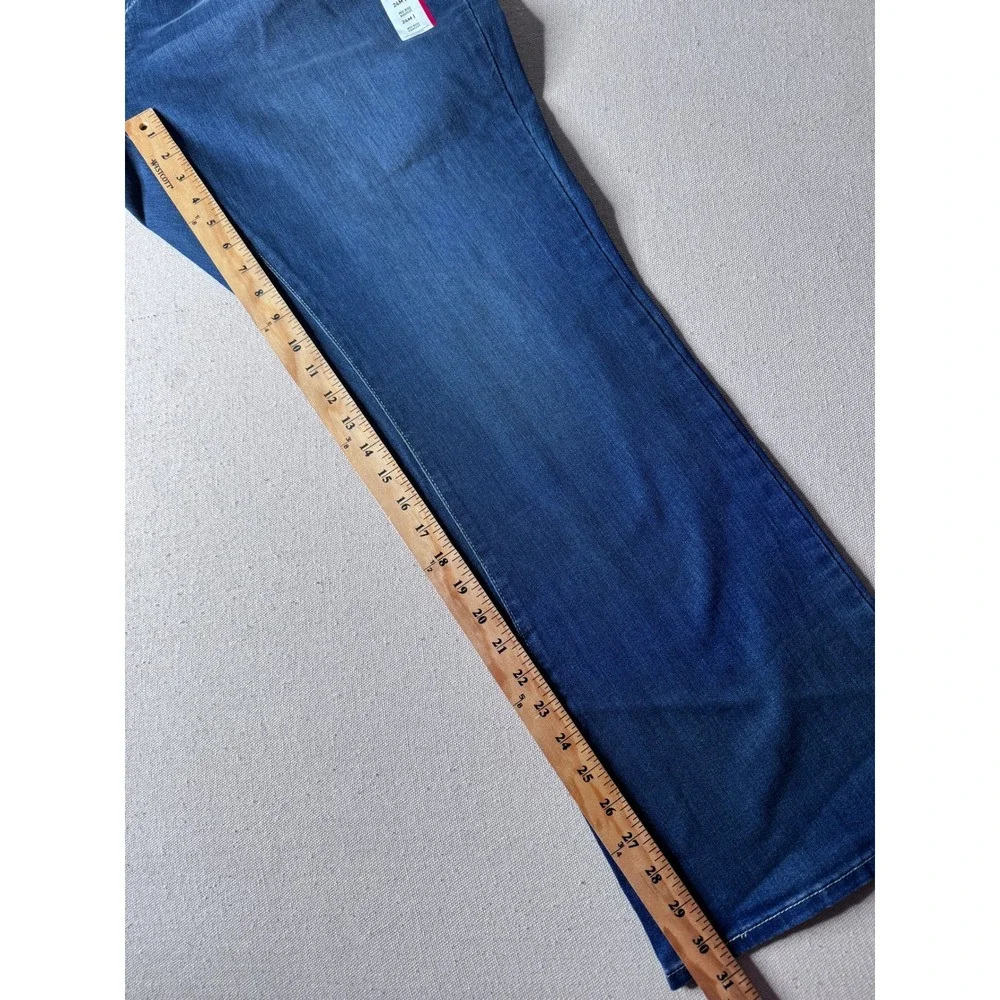 Signature by Levi Women Plus Size 24 Mid Rise Bootcut Jeans Simply Stretch